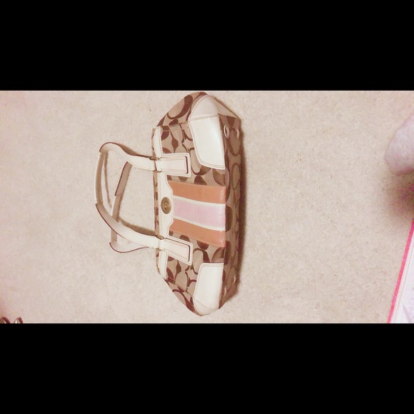 Authentic coach bag Almost brand new - Picture 2 of 2